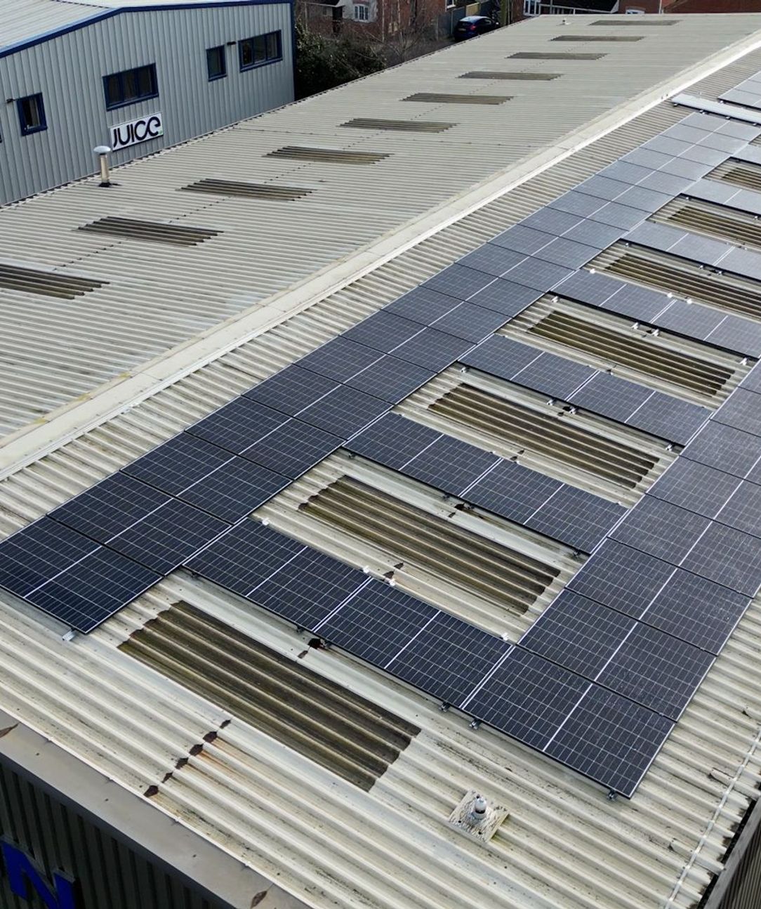 Solar panels
ontop warehouse